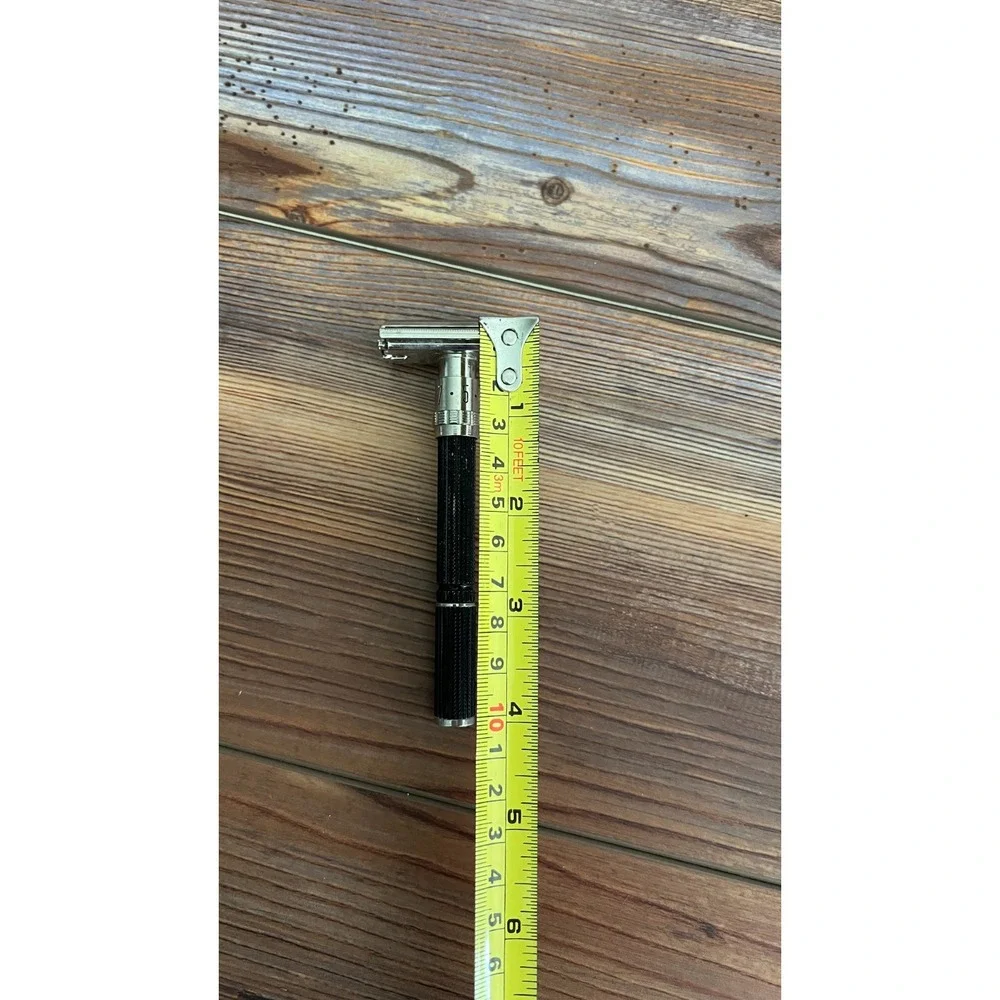 Vintage 1973 Gillette Black Beauty Adjustable Safety Razor T-2 TTO Double Edge
